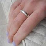 Rounded silver band