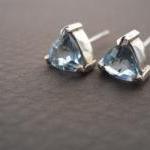 blue topaz studs earrings