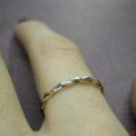 simple, twisted ring Free S..