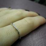 simple, twisted ring Free S..