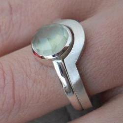 Prehnite ring with fitted band