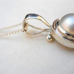 pearl necklace pearl pendant mabe pearl necklace
